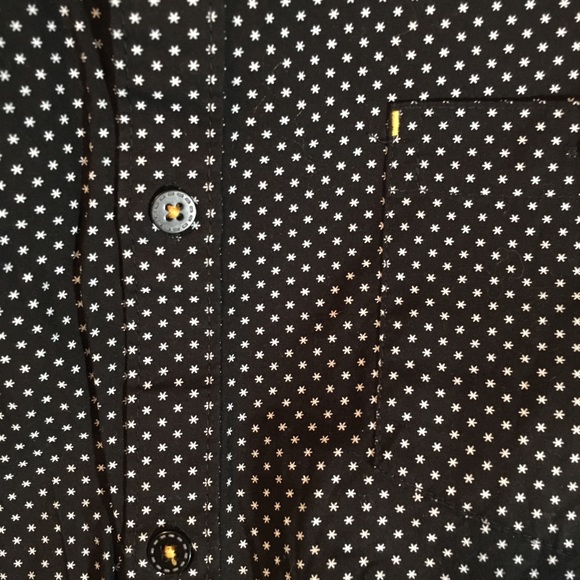 Button down shirt - Picture 7 of 8